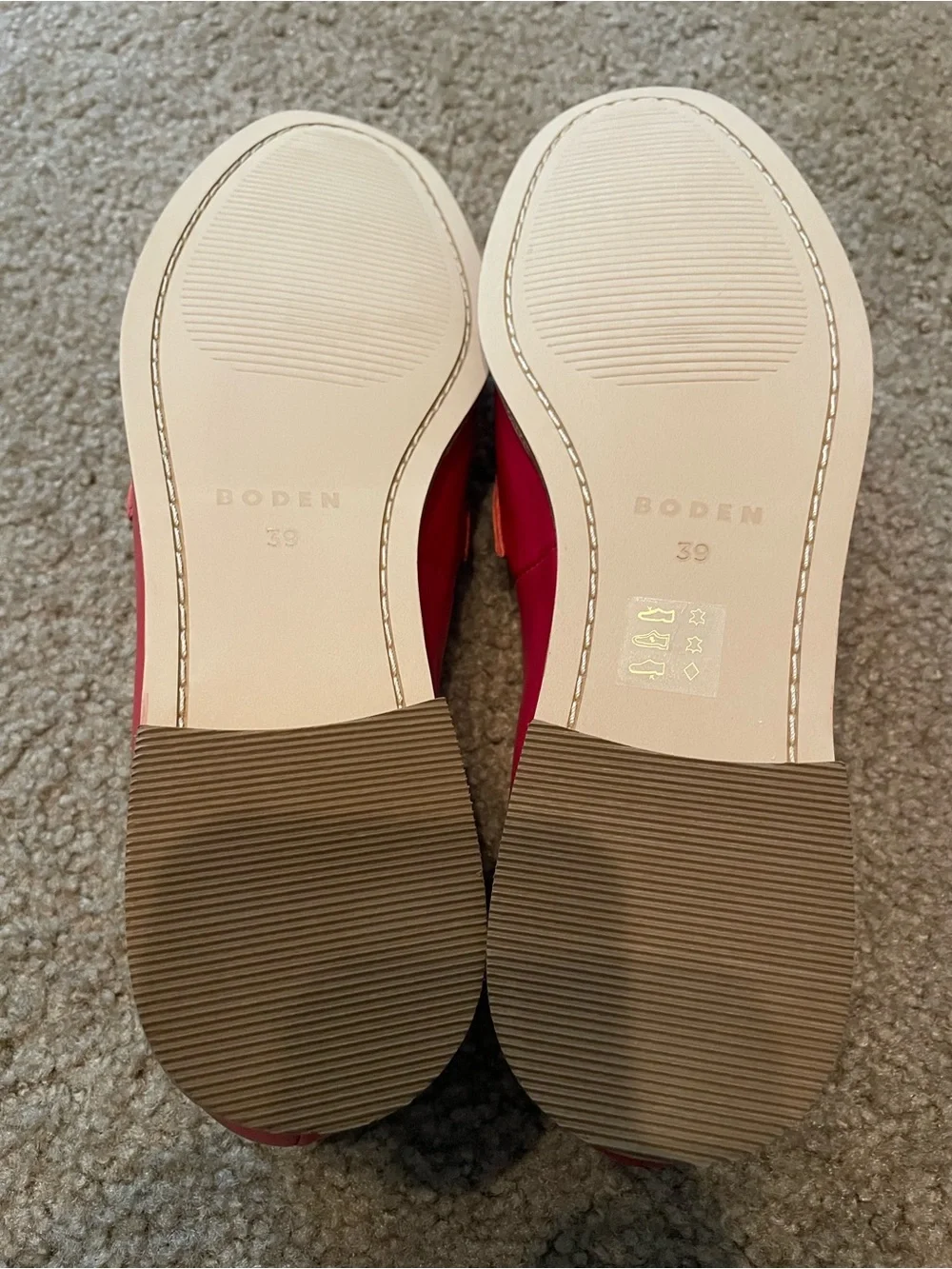 NWOT Boden Iris Red Leather Loafers with Gold-Tone Horsebit, Size 39 (8)